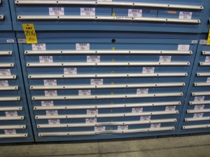 LISTA HEAVY DUTY 9-DRAWER PARTS CABINET W/ CONTENTS (W-50) LOADING & HANDLING FEE $25-